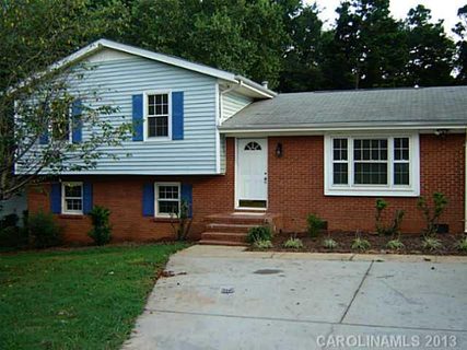 7031 Pawtuckett Road