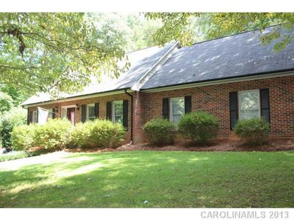 2519 Heritage Circle