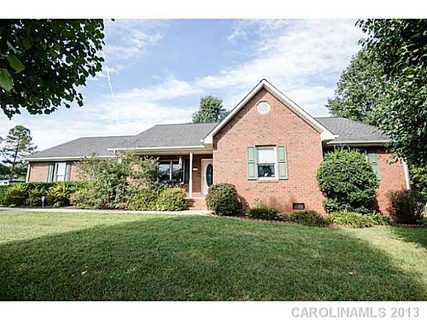 1245 Clinton Court sold home in Eastland Hills, Iron Station, NC