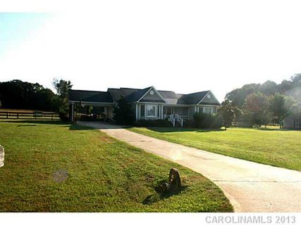 2816 Tara Drive