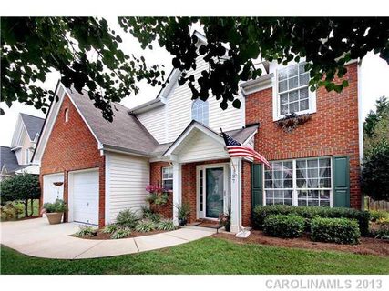 127 Meandering Way Lane