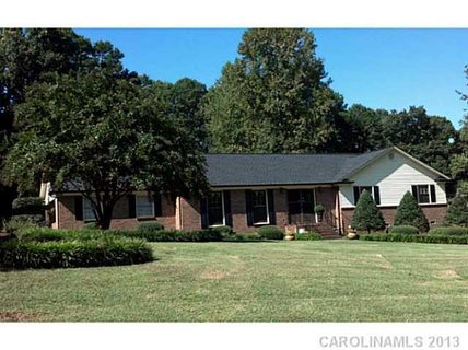 5815 Clubhouse Court sold home in Farmwood, Charlotte, NC