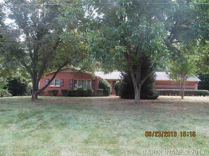 114 Amity Circle