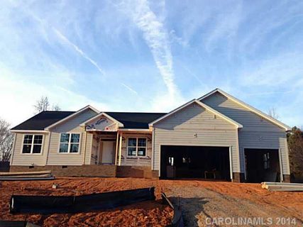 10 Pin Oaks Drive