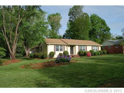 1501 Redcoat Drive sold home in Queens Grant, Charlotte, NC