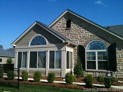 200 Lone Oak Circle 9B sold home in The Village At India Hook, Rock Hill, SC
