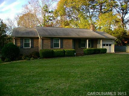 2 Spruce Pine Drive sold home in Woodland Park, Belmont, NC