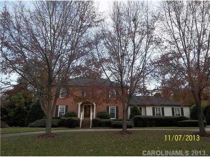 3320 Lincoln Lane