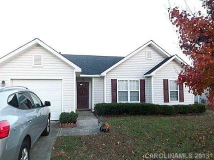 4612 Fox Thorne Drive sold home in Fox Chase, Charlotte, NC