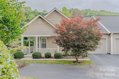 46 Old Creek Lane sold townhome in Shaws Creek Farm, Hendersonville, NC