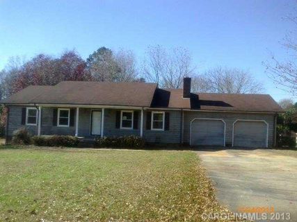 3803 Bridle Path Drive sold home in Crabtree Meadows, Vale, NC
