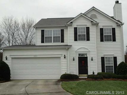 2497 Ne Governors Pointe Court