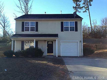 11106 Olde English Drive sold home in Fox Glenn, Charlotte, NC