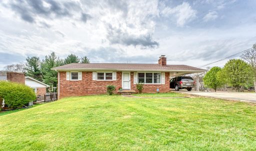 3 Debra Lane sold home in Echo Hills, Asheville, NC