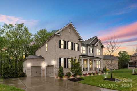104 Crawley Court sold home in Highclere, Waxhaw, NC