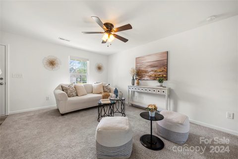 692 Victory Gallop Avenue 93 sold home in IRISH DOWNS, Clover, SC