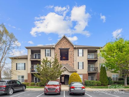234 Brickton Village Circle 303