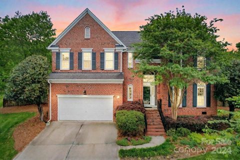 5835 Kinglet Lane