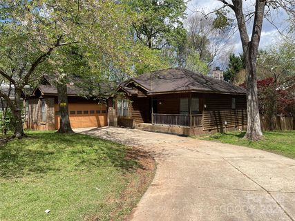 6300 Whitewater Drive sold home in Watauga Village, Charlotte, NC