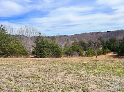 V L Hickory Loop 5 sold home in The Estates at Greenhill, Rutherfordton, NC