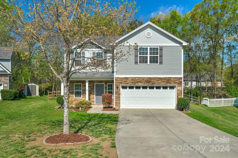 3940 Sky Drive sold home in Cedarwood, Charlotte, NC