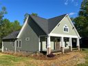 2821 Oakdale Road sold home in Charlotte, SC
