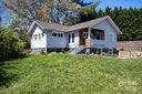 222 Governors View Road sold home in Asheville, SC