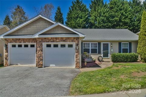 17 Kirby Road sold townhome in Willow Creek Village, Asheville, NC