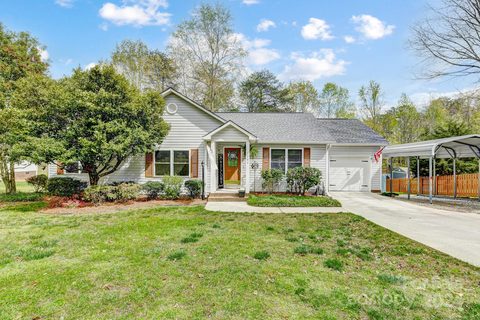 1297 Creekview Drive sold home in Crowders Woods, Gastonia, NC