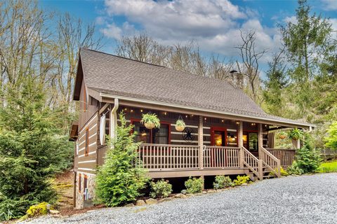 290 Hawks Lake Drive sold home in The Lakes Community, Seven Devils, NC