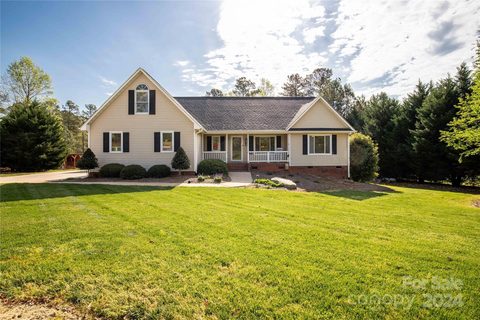 1413 Whirlaway Court sold home in Derby Downs, York, SC