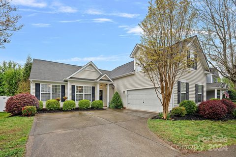 17112 Hampton Trace Road sold home in Caldwell Station, Huntersville, NC