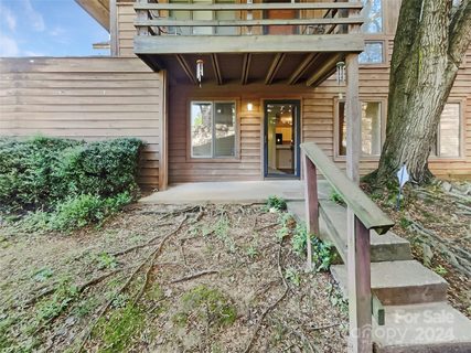 1839 J Julian Lane sold condo in Northampton, Charlotte, NC