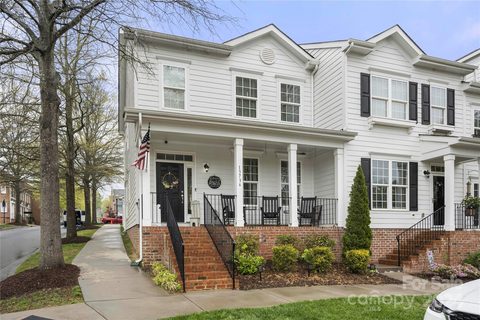 13736 Winmau Lane