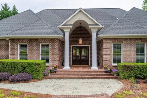 404 Maymont Drive 8