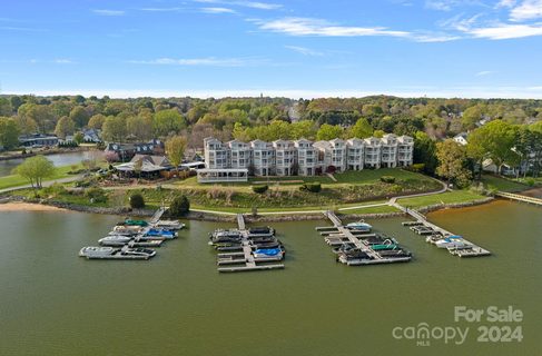 637 Williamson Road 201 sold home in Harbor Point Village, Mooresville, NC