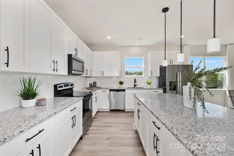 1712 Wildwood Drive