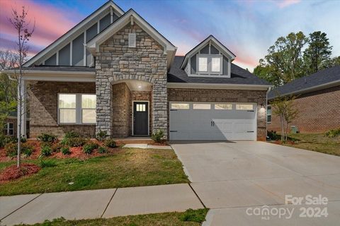 5216 Birchhill Road sold home in Heron Creek, Mint Hill, NC