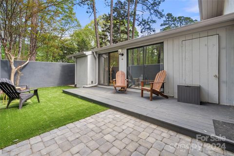 4 Five Oaks Lane