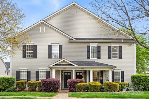 1127 Triece Lane