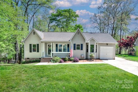 200 Antelope Drive sold home in Deertrack, Mount Holly, NC