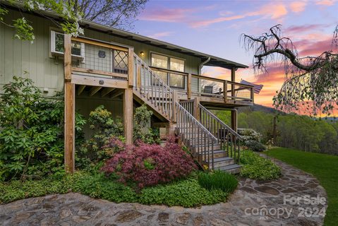 2130 Mauney Cove Road sold home in Apple Creek Acres, Waynesville, NC