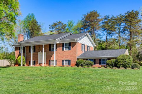2760 Rosewood Lane sold home in Fairway Acres, Newton, NC