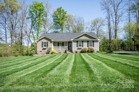 195 Meadow Oaks Drive 42 sold home in Meadow Oaks, Statesville, NC