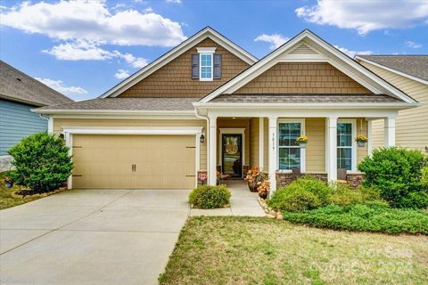 7819 Fountaingrass Lane sold home in Bridgewater, Sherrills Ford, NC