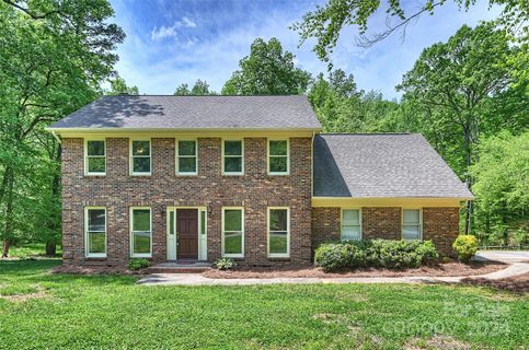 920 Autumnwood Lane