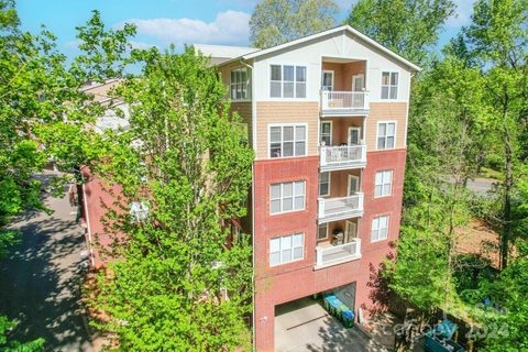 1000 E Woodlawn Road 219 sold home in Preston Flats, Charlotte, NC