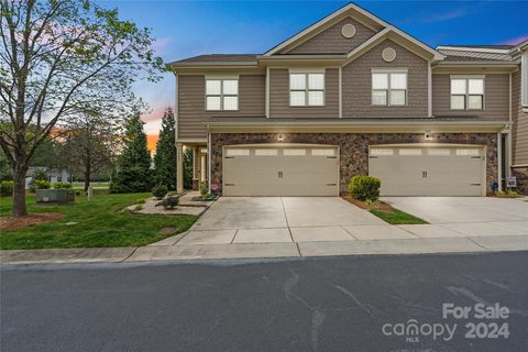3028 Callaway Court sold townhome in Stuarts Landing, Cramerton, NC
