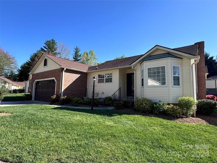 141 Exeter Court sold condo in Plantation Walk, Hendersonville, NC