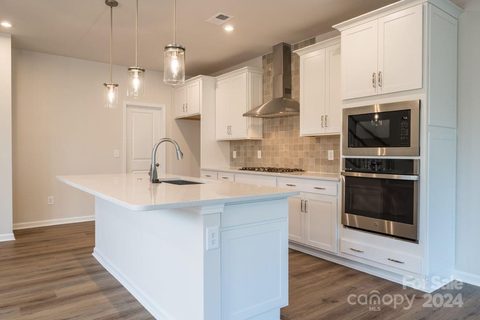 109 A Forest Lake Boulevard